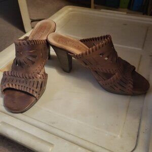 size 7 mules